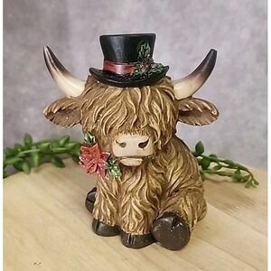 Hobby Lobby Highland Cow Christmas Figurine Top Hat 4.5"‎ Poinsettia Tabletop